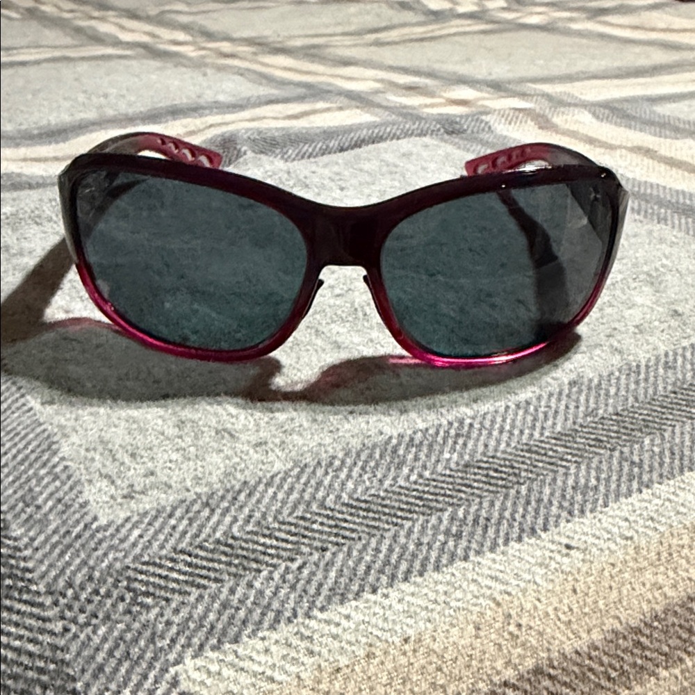 Costa inlet Women's Frame Sunglasses with Dark Gray polarized Lenses